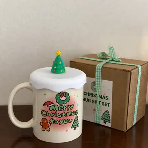 Taza de ceramica crema de navidad con tapa de arbol 3D y set de regalo festivo