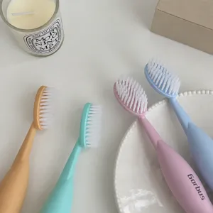 Brosse à Dents Manuelle à Tête Large à Poils Souples pour Adultes Couple Maison Nettoyage Profond Couleurs Macaron Soins Oraux