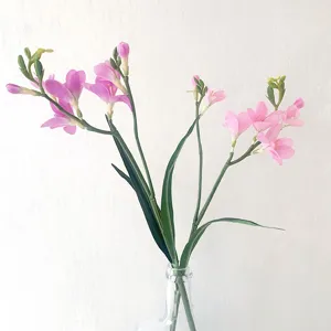 Ramo di fresia rosa artificiale per decorazioni domestiche, matrimoni e centro tavola.