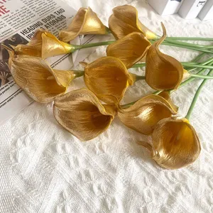 Gouden kunstmatige calla lelies PU simulatie bloemen voor bruiloft thuis decor detail