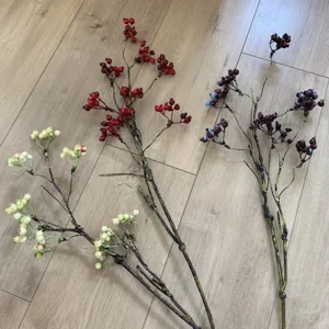 Künstliche Beeren Zweige Schaumstoff Winterbeere Blumenarrangement für Heim und Hotel Dekor Detail.