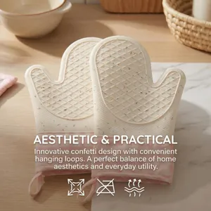 Guanti da forno in silicone resistenti al calore con polsini a quadri rosa per cucina.