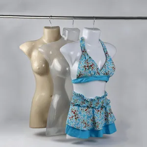 Set di costumi da bagno bikini floreale da donna con top halter e gonna volant