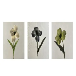 Vista dettagliata di fiori di tulipano retro in PU artificiale in tre colori per decoro