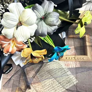 Bouquet di tulipani artificiali in PU rétro per decorazione hotel di nozze e oggetti di scena.
