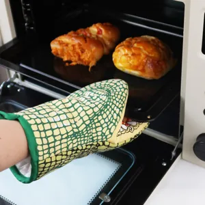 Thickened crocodile oven mitts cartoon animal heat resistant kitchen BBQ baking anti scald gloves