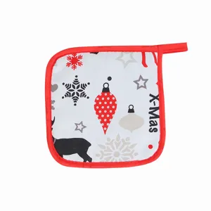 Christmas insulated pot holder detail view, high temperature resistant fabric cooking pad.