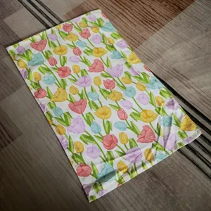 Colorful tulip print cotton kitchen dish towel, absorbent hand cleaning tea towel for home.