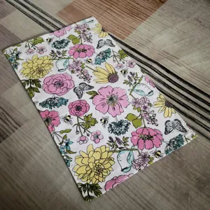 Cotton floral kitchen dish towel, absorbent tea towel, decorative hand towel for home use.