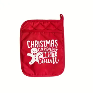 Gant de cuisine rouge de Noël manique avec impression de bonhomme en pain d'épices cuisson