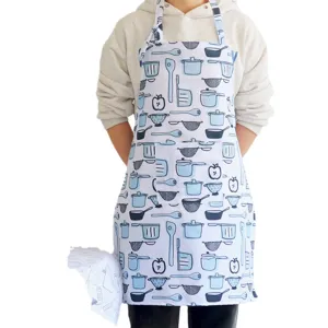 Delantal de cocina impermeable, patrón de utensilios azules y blancos con bolsillo frontal.