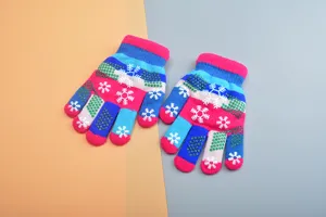 Kids winter warm knitted gloves detail, colorful snowflake pattern cute thermal gloves for children.