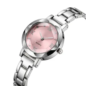 Montre quartz élégante pour femme avec cadran rose et bracelet en acier inoxydable argenté.
