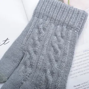 Women winter thick warm knitted gloves, grey cable knit touch screen five finger gloves.