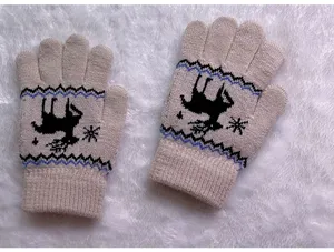 Kids winter warm knitted gloves, cute deer pattern fleece thick thermal gloves for babies.