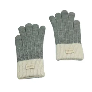 Guanti touchscreen in maglia di lana alpaca autunno inverno caldi grigio bianco.