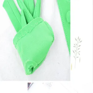 Helle grüne Kinder Performance Handschuhe Strickstoff Kostüm Zubehör Detailaufnahme neu