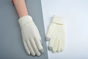 Winter warm knitted touchscreen gloves for women and men, cozy knitted daily wear gloves.