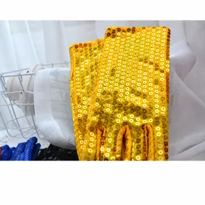 Guanti di paillettes gialle per spettacoli teatrali, accessori di costumi da festa luminosi.