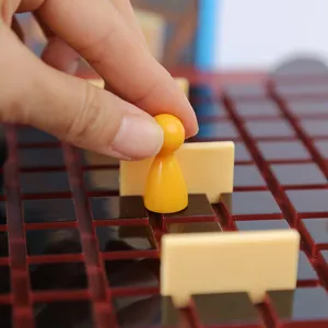 Juego de mesa de madera estrategia lógica juguete para niños adultos interactivo de mesa.