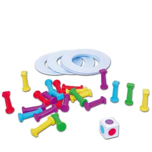 Set de juego de mesa de equilibrio con bloques de columnas coloridas y anillos.