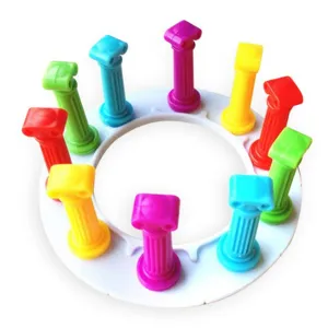 Juego de torre de apilamiento de equilibrio colorido con anillo blanco y pilares para niños.