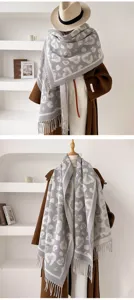 Echarpe d'hiver jacquard leopard coeur double face retro franges chaude pour femme.