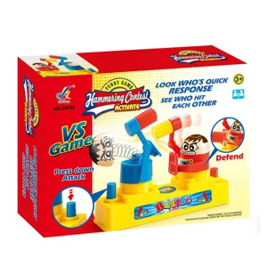 Jeu de combat de marteau de bureau créatif pour le plaisir interactif et les jeux d'enfants.