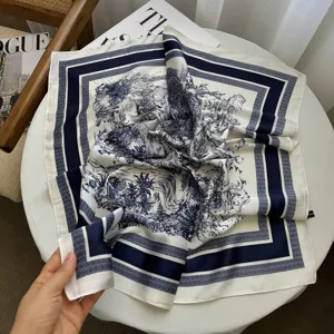 Blauw-witte zijde satijn vierkante sjaal 70cm elegante pastorale bloemen halsdoek detail