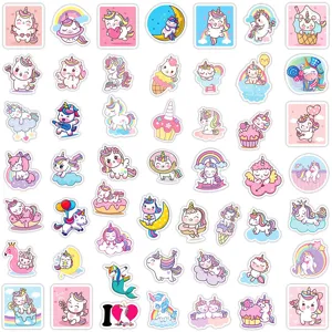 Joli ensemble d'autocollants de licorne de dessin animé avec de beaux designs mignons.