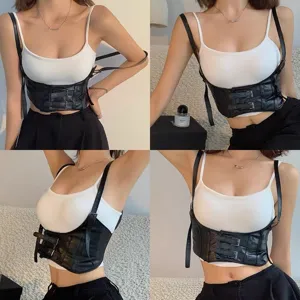 Zwarte punk tailleceintuur voor dames, goth corset harnas met gespen en bandjes.