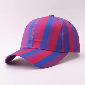 Casquette de baseball rayée colorée visière incurvée chapeau arc-en-ciel mode détail vue