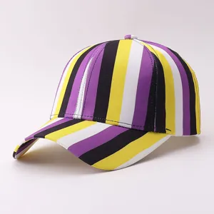 Casquette de baseball rayée colorée aux teintes arc-en-ciel, visière incurvée, chapeau décontracté.
