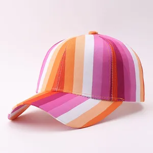 Casquette de baseball rayée colorée pour femme élégante à bord incurvé, chapeau de soleil.