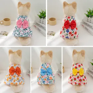 Hübsches florales Haustierkleid für kleine Hunde und Katzen mit Schleife, süße Welpenkleidung.