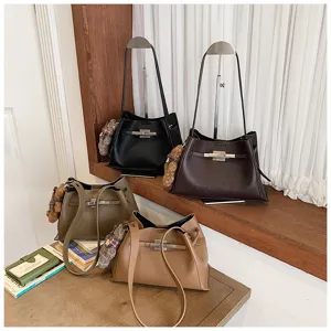 Stylish women shoulder crossbody bag textured leather niche design casual daily handbag 2026