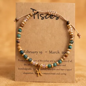 Bracelet perles en pierre naturelle signe astrologique Poissons vue de détail chic.