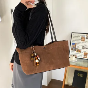Elegante borsa shopper marrone con stampa coccodrillo da donna, grande borsa a spalla.