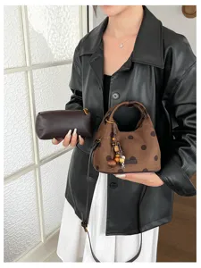 Sac croissant d'épaule femme mode coréenne automne nouveau sac à main à pois marron.