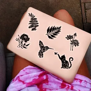 Wasserdichte PET Schwarz-Weiß Tier- und Pflanzen-Aufkleber für Laptop-DIY-Dekoration.