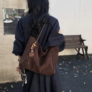 Casual large capacity womens suede shoulder bag vintage commuter tote bag with tassel charm