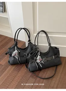 Stijlvolle retro nylon schoudertas voor vrouwen, elegante crossbody tas met strepen.