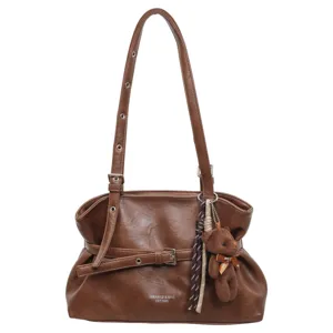 Brown minimalist shoulder bag, versatile fashion tote bag for daily commuting style.