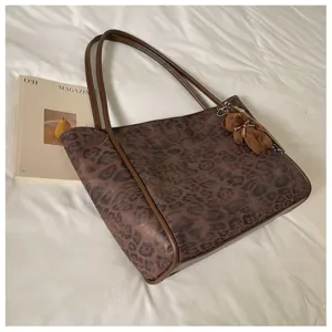 Retro casual leopard print shoulder bag, large capacity stylish daily commuter tote bag.
