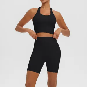 Ensemble soutien-gorge de sport et short de yoga noir pour fitness et entraînement