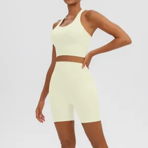 Ensemble soutiens-gorge de sport et short de yoga taille haute, tenue de fitness élastique.