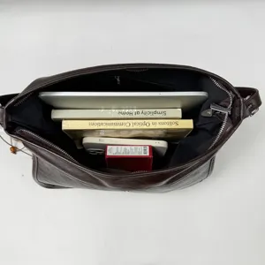 Ευρύχωρη καφέ δερμάτινη τσάντα ώμου γυναικεία, casual τσάντα χιαστί μεγάλης χωρητικότητας.