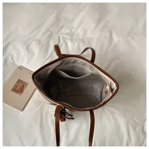 Large capacity color block tote bag, vintage commuter handbag with interior pocket detail.