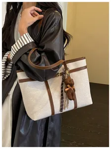 Large capacity chic tote bag, contrast color design, stylish commuter shoulder bag for women.
