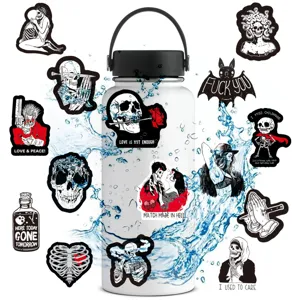 Autocollants de graffiti punk gothique noir et blanc imperméables pour bouteille d'eau.